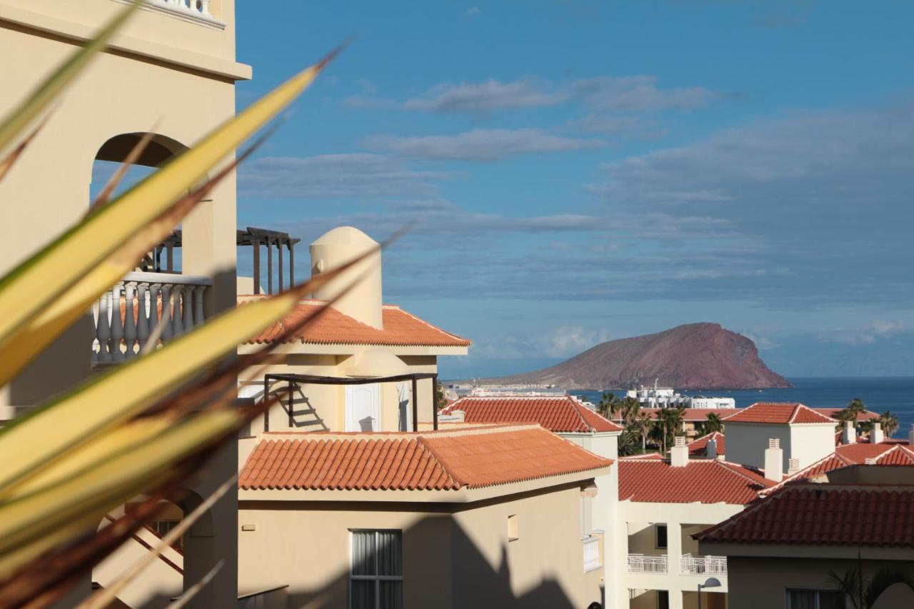 Golf View Apartment - Stunning Ocean View Golf Del Sur San Miguel de Abona Exterior photo